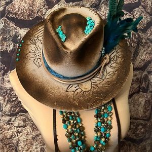 Custom burned felt hat M